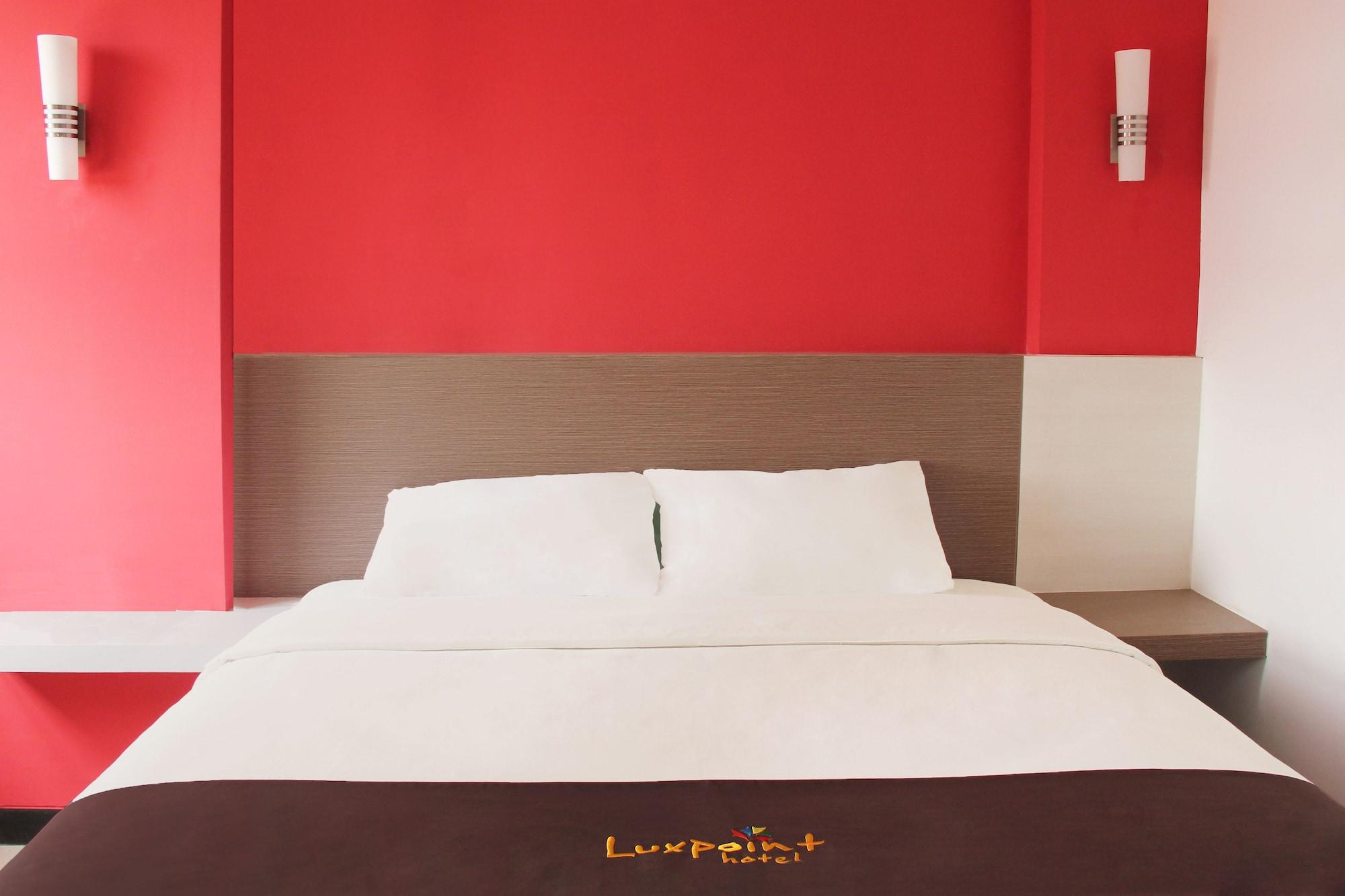 Luxpoint Hotel Baratajaya Sorabaya Extérieur photo