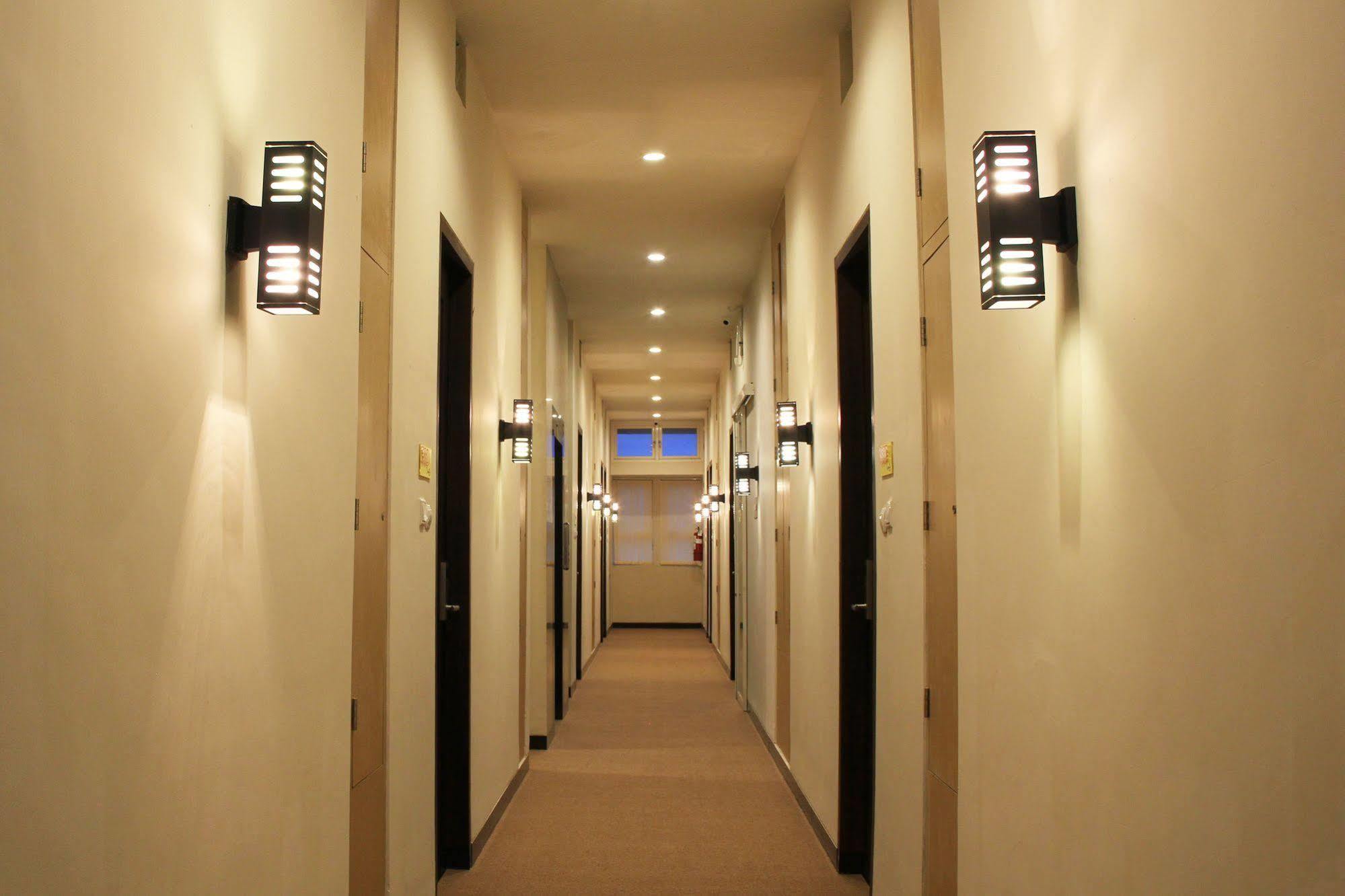 Luxpoint Hotel Baratajaya Sorabaya Extérieur photo